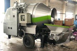 Mezcladora de concreto con motor diesel DHBT15 con bomba en Rusia