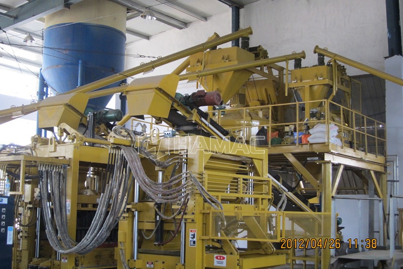 Planetary concrete mixer in block factory