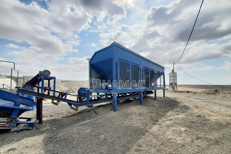 Stationary asphalt mixing plant in Peru