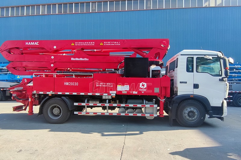30m truck mounted concrete boom pump to Peru