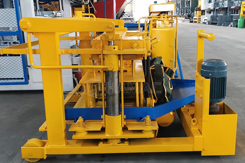 Móvil o estacionario, hay máquina móvil de bloques huecos de hormigón