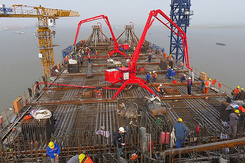 ¿Por qué deberías usar brazos distribuidor de concreto?