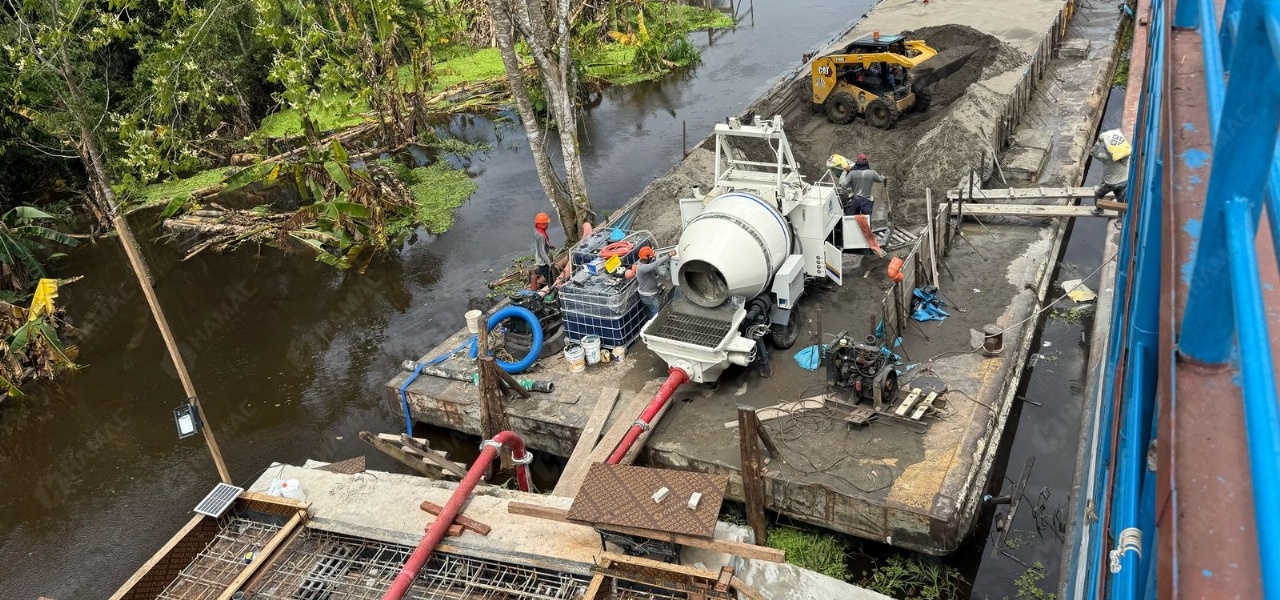 HAMAC Concrete Mixer Pump Supports Bridge Construction