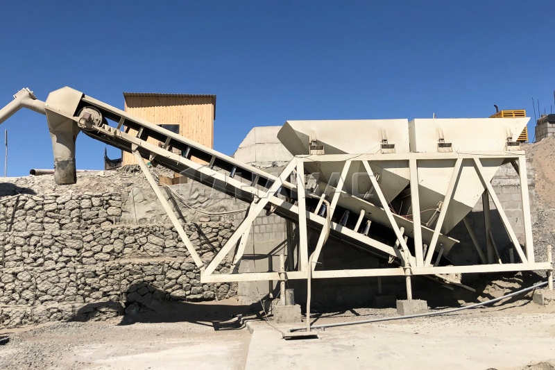Planta mezcladora de concreto móvil en obra